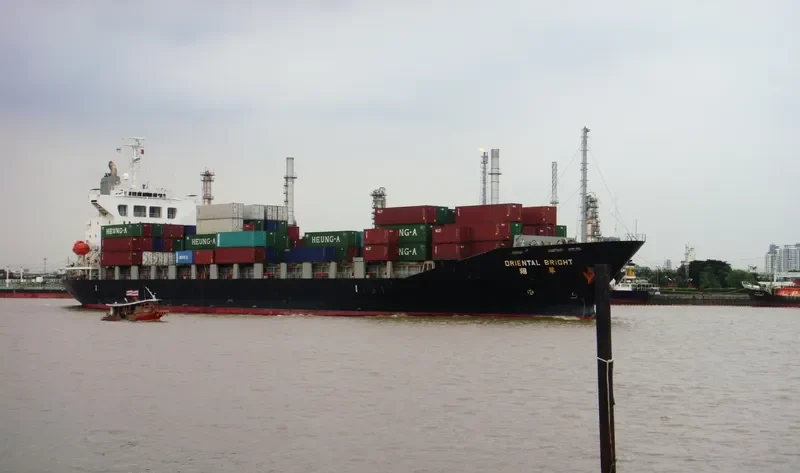 ORIENTAL BRIGHT Container Ship IMO 9412804 photo 3