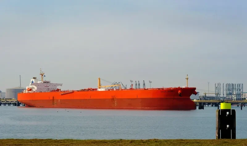 STAVANGER FALCON Tanker IMO 9413004 photo 5