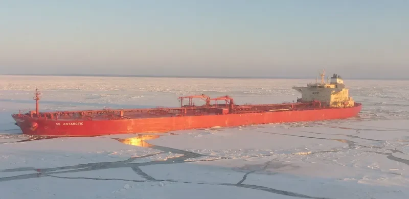 NS ANTARCTIC Tanker IMO 9413559 photo 5