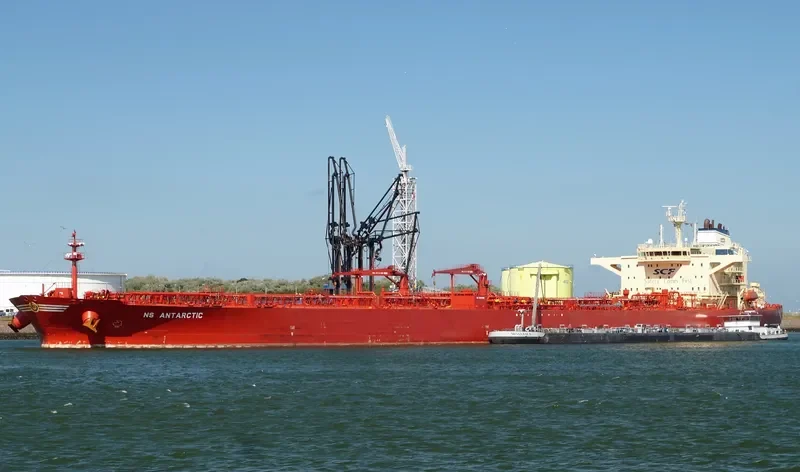 NS ANTARCTIC Tanker IMO 9413559 photo 8
