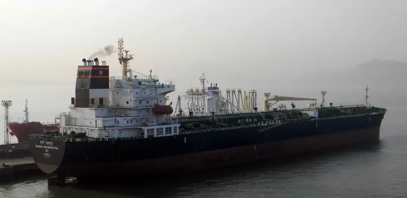 SWARNA BRAHMAPUTRA Tanker IMO 9414814 photo 8