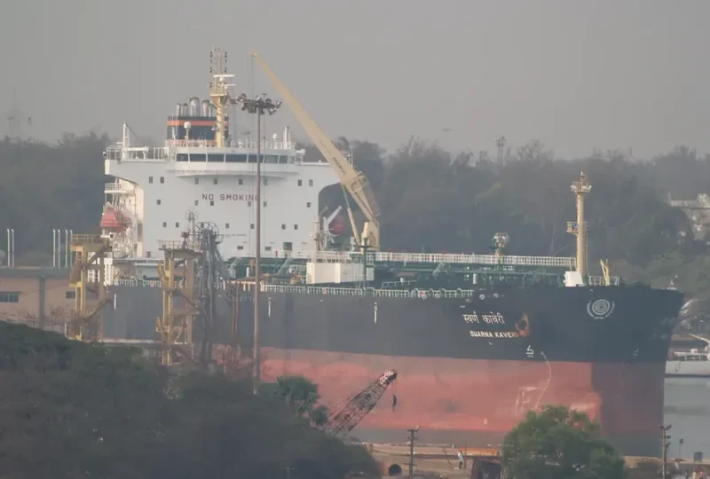 SWARNA KAVERI Tanker IMO 9414840 photo 5