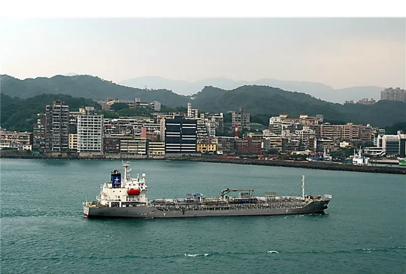 SOUTHERN FALCON Tanker IMO 9414993 photo 8