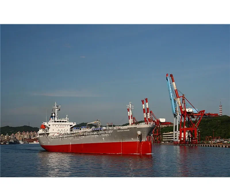 DM DRAGON Tanker IMO 9415002 photo 5