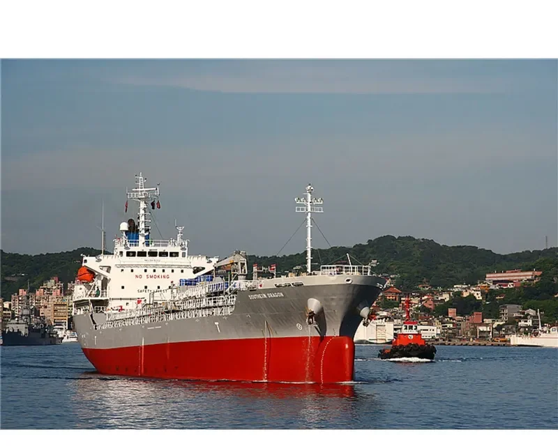 DM DRAGON Tanker IMO 9415002 photo 8
