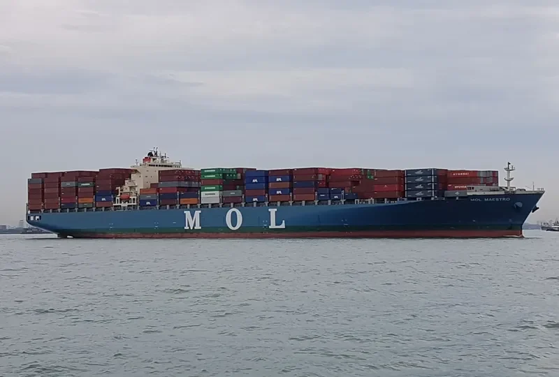 MOL MAESTRO Container Ship IMO 9415727 photo 4