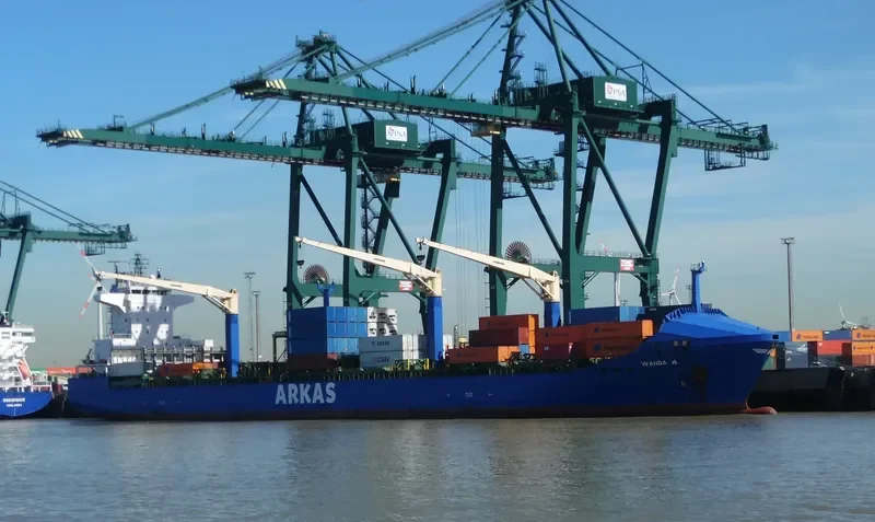WANDA A Container Ship IMO 9415947 photo 5