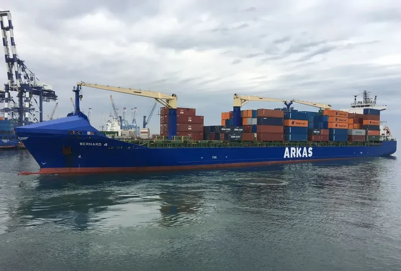 BERNARD A Container Ship IMO 9415959 photo 4