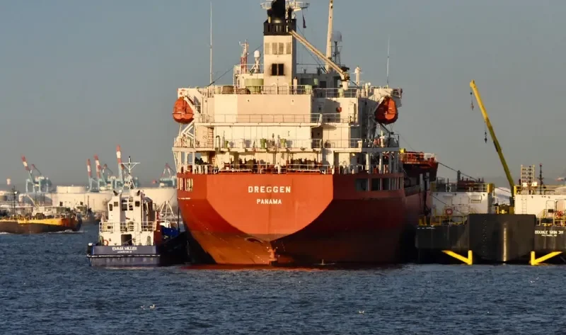 DREGGEN Tanker IMO 9416070 photo 3
