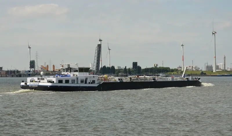 VOLENDAM Tanker IMO 9416305 photo 4