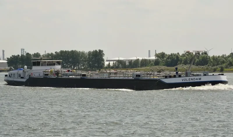 VOLENDAM Tanker IMO 9416305 photo 5