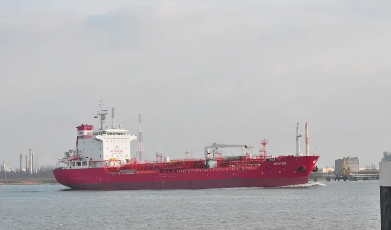 WINTER Tanker IMO 9416800 photo 10