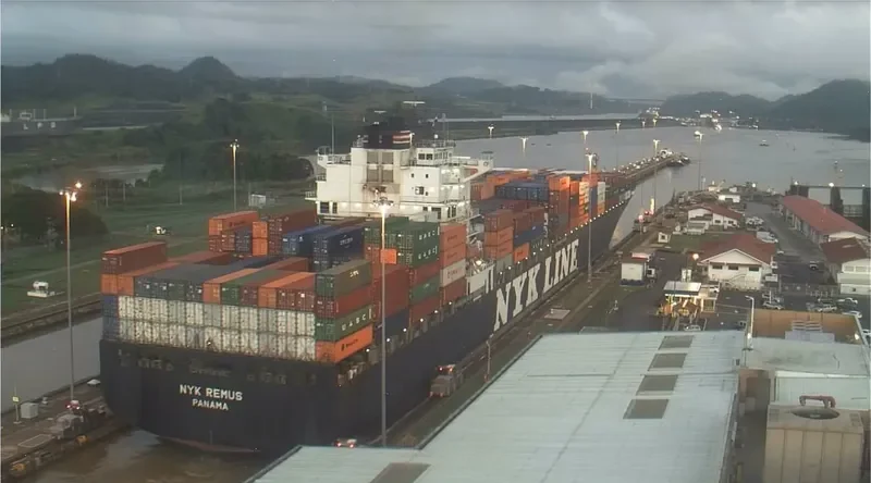 NYK REMUS Container Ship IMO 9416965 photo 6