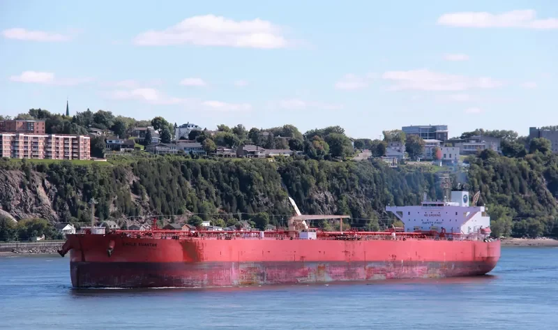 EAGLE KUANTAN Tanker IMO 9417012 photo 3