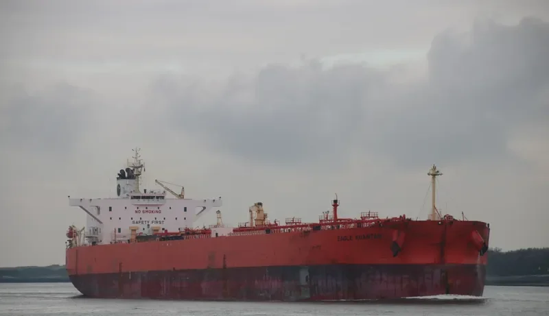 EAGLE KUANTAN Tanker IMO 9417012 photo 7