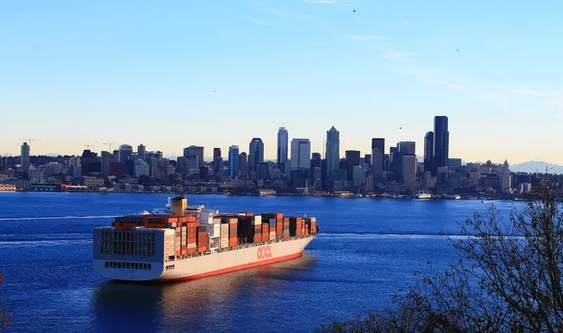 OOCL LONDON Container Ship IMO 9417268 photo 4