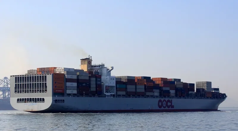 OOCL LUXEMBOURG Container Ship IMO 9417270 photo 5