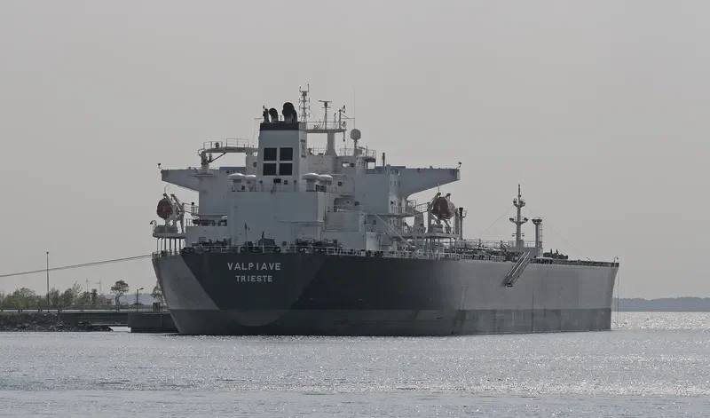 WHISTLER SPIRIT Tanker IMO 9417323 photo 6