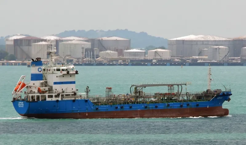 LEFKAS Tanker IMO 9417531 photo 2