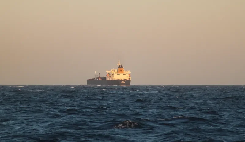 LIA Tanker IMO 9417751 photo 9