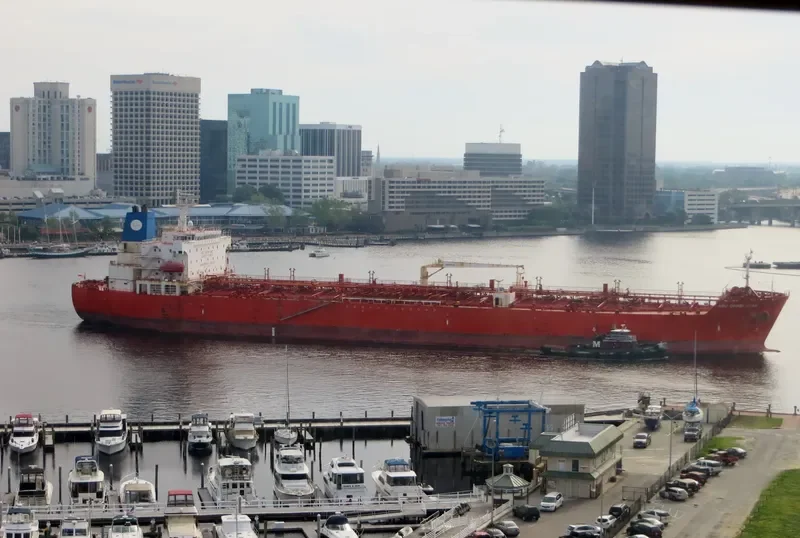 HORIZON ELECTRA Tanker IMO 9418119 photo 8