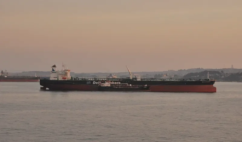 DELTA COMMANDER Tanker IMO 9418157 photo 7
