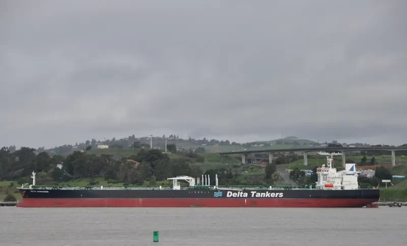 DELTA COMMANDER Tanker IMO 9418157 photo 10