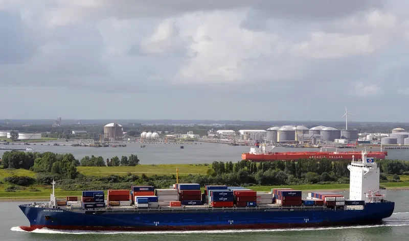 CMA CGM VERACRUZ Container Ship IMO 9418377 photo 6