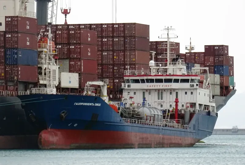 GAZPROMNEFT OMSK Tanker IMO 9418509 photo 5