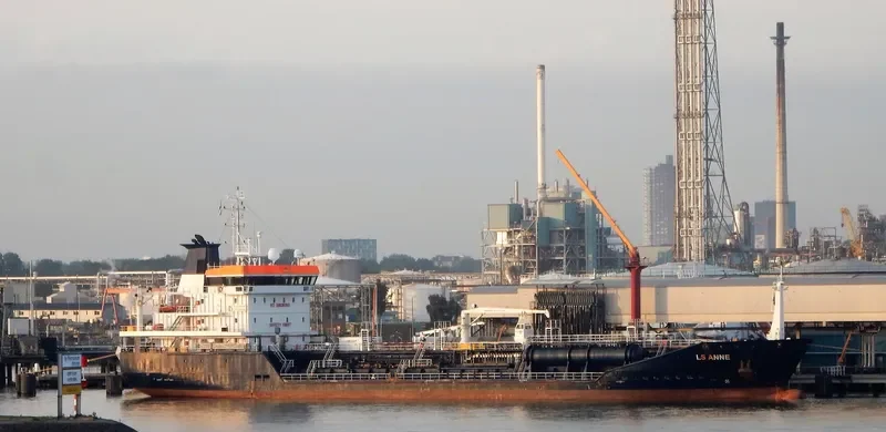 LS ANNE Tanker IMO 9418925 photo 6