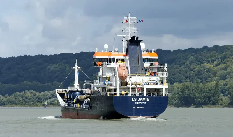 LS JAMIE Tanker IMO 9418937 photo 9