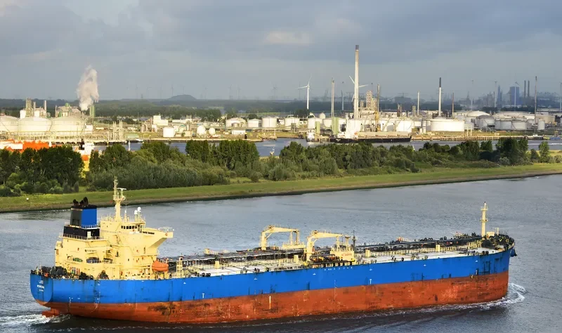 LEO Tanker IMO 9419151 photo 5