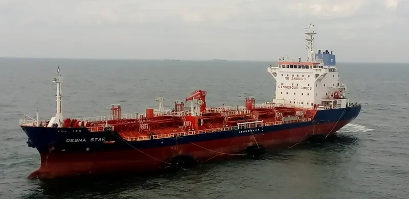 DESNA STAR Tanker IMO 9419199 photo 2