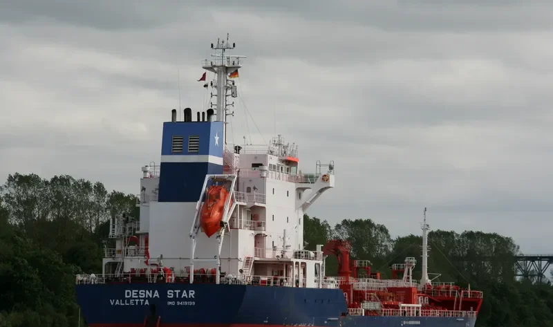 DESNA STAR Tanker IMO 9419199 photo 8