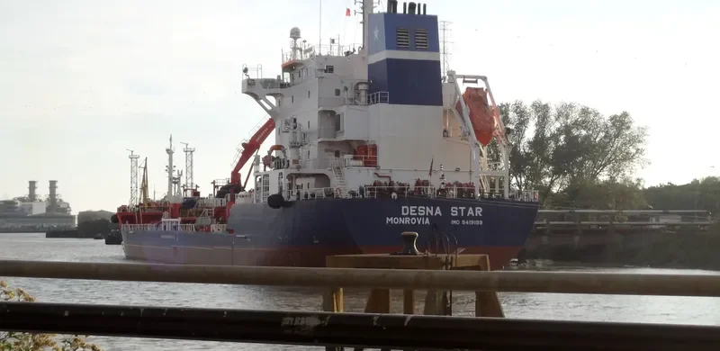 DESNA STAR Tanker IMO 9419199 photo 10