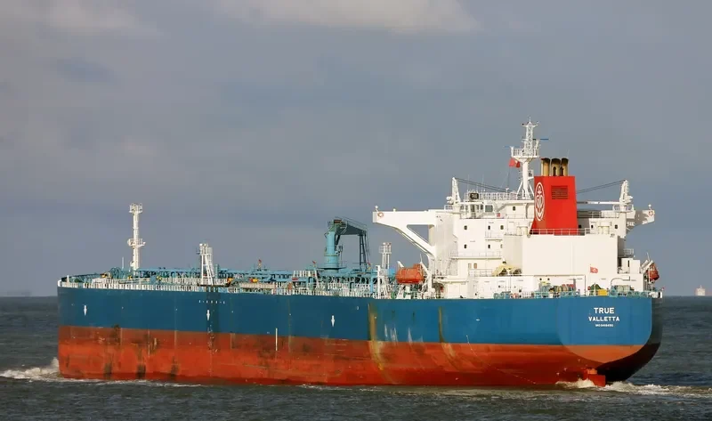 ADVANTAGE AVENUE Tanker IMO 9419450 photo 8