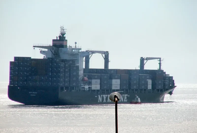 NYK SILVIA Container Ship IMO 9419656 photo 4