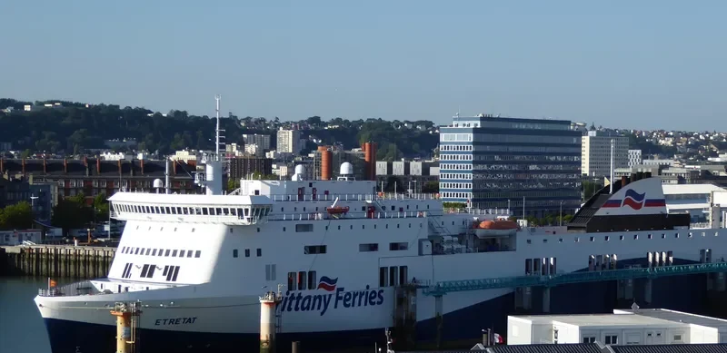 STENA LIVIA Ro-Ro IMO 9420423 photo 2