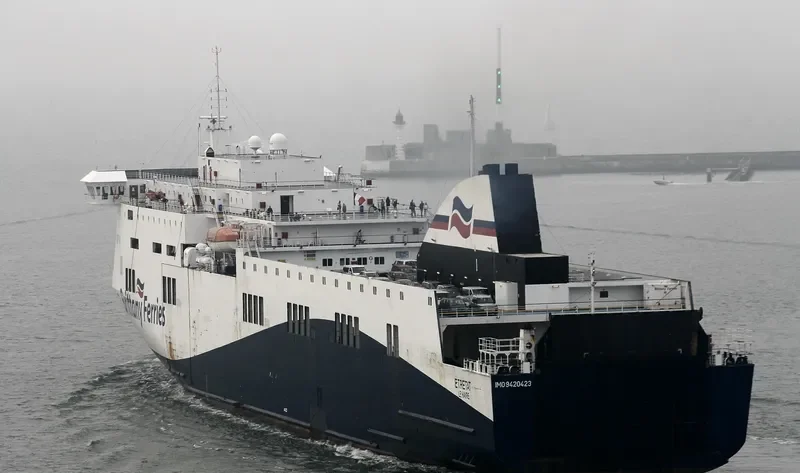 STENA LIVIA Ro-Ro IMO 9420423 photo 3