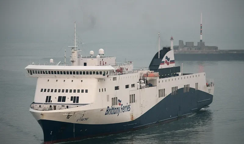 STENA LIVIA Ro-Ro IMO 9420423 photo 6