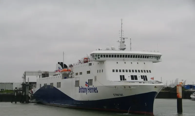 STENA LIVIA Ro-Ro IMO 9420423 photo 10