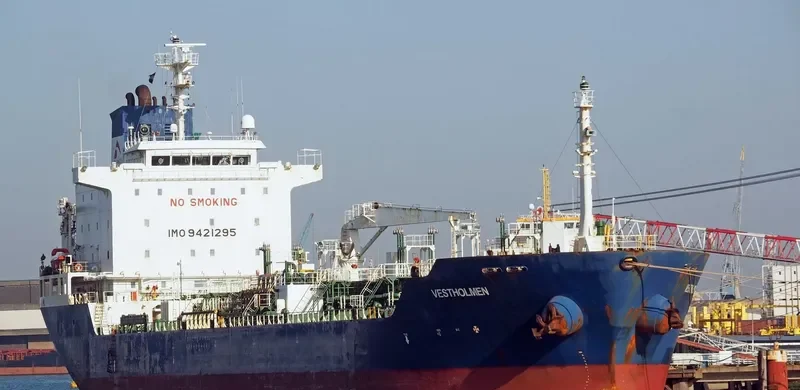 VESTHOLMEN Tanker IMO 9421295 photo 2
