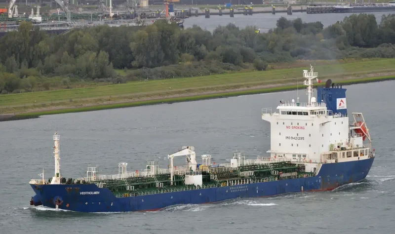 VESTHOLMEN Tanker IMO 9421295 photo 4