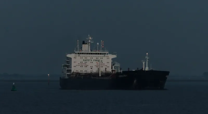 MR AQUARIUS Tanker IMO 9421324 photo 4