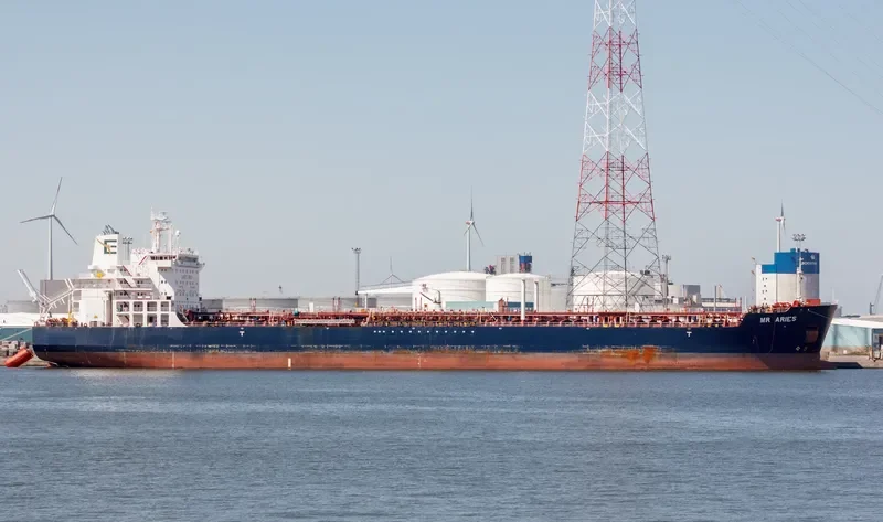 GH AUSTEN Tanker IMO 9421336 photo 5