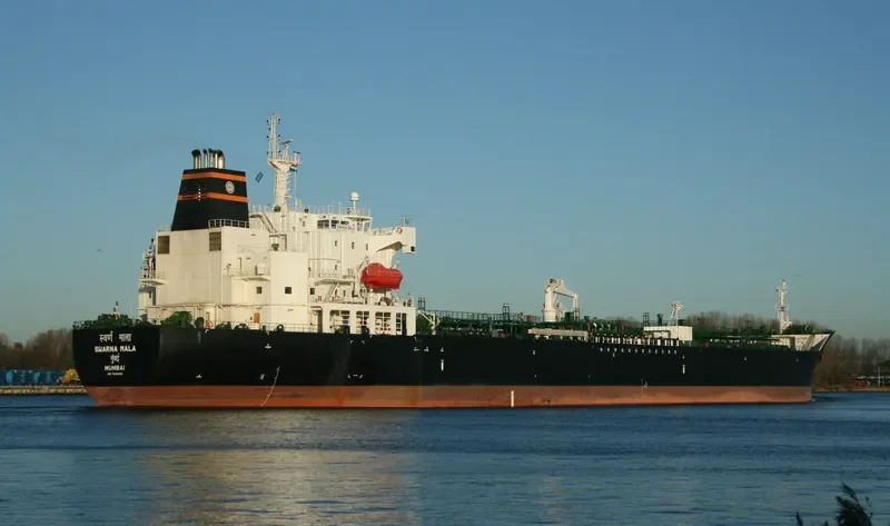 SWARNA MALA Tanker IMO 9421403 photo 8