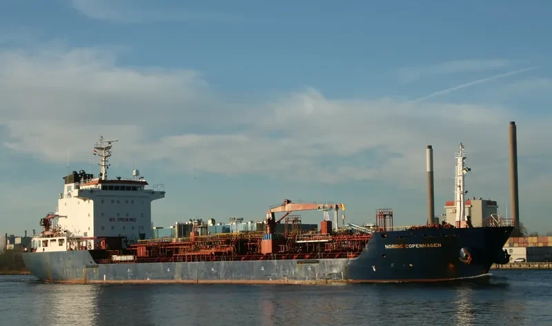 SWARNA MALA Tanker IMO 9421403 photo 10