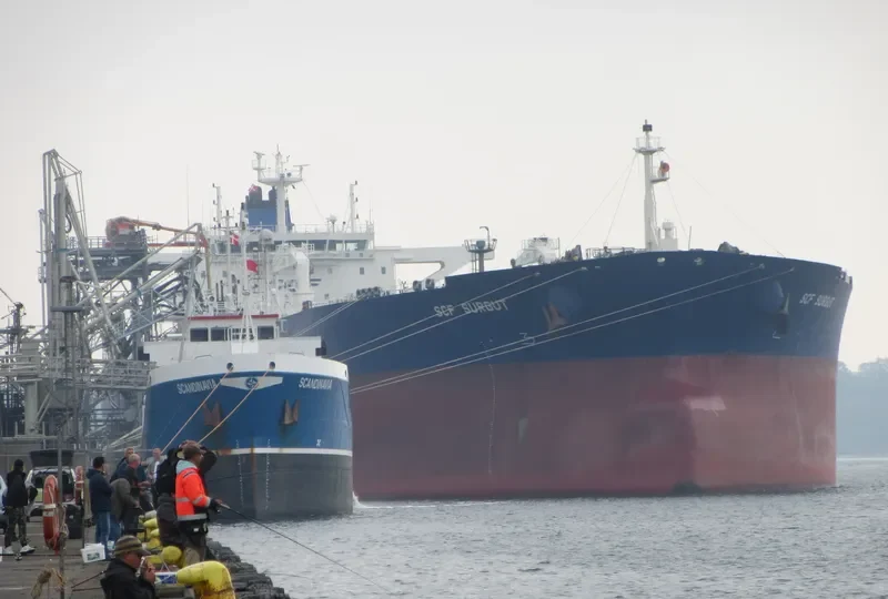 SCF SURGUT Tanker IMO 9422445 photo 7