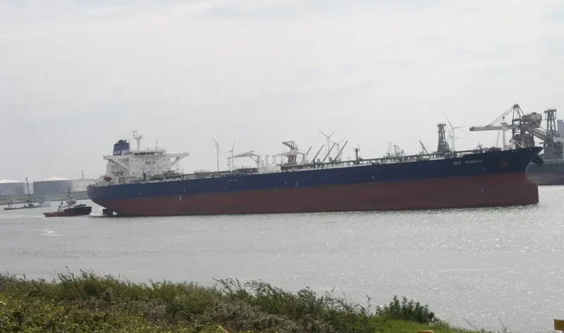 SCF SURGUT Tanker IMO 9422445 photo 8