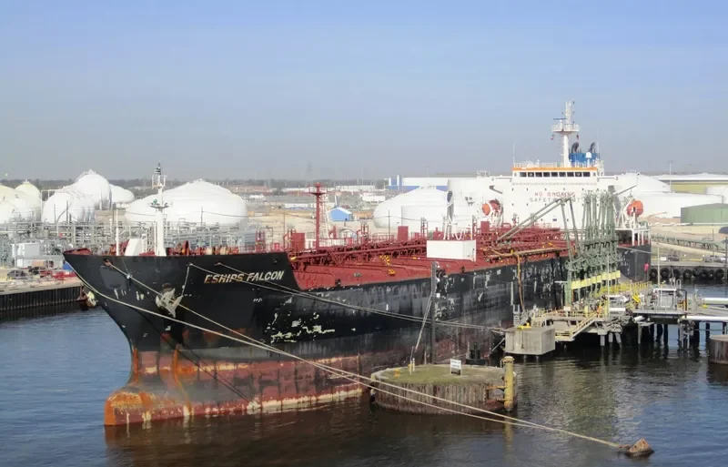 UACC RAS LAFFAN Tanker IMO 9422512 photo 9